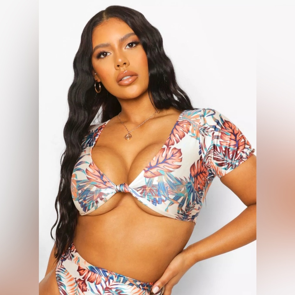 Boohoo Tropical Cropped Top Cheeky String Bikini Set 8/10